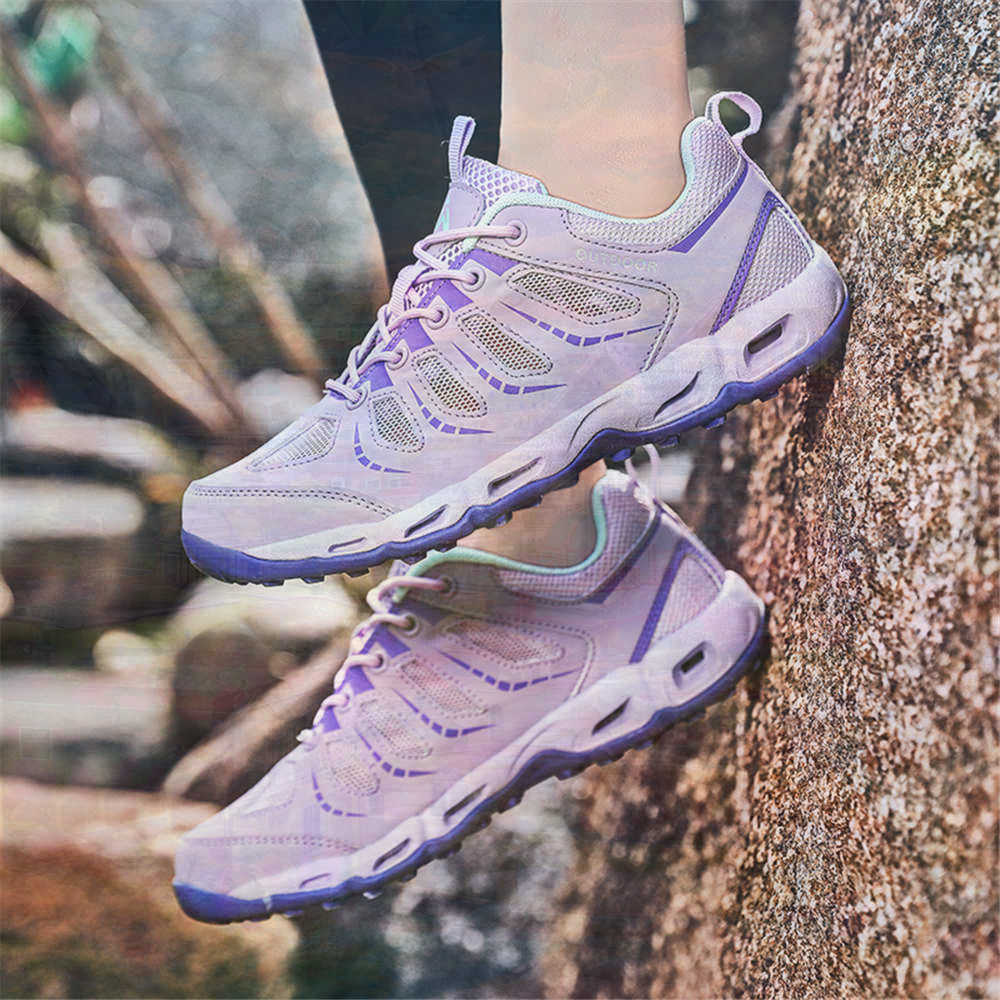Sumer Round Tip Silver Sneaker - Badminton Outfit ulasan dan harga